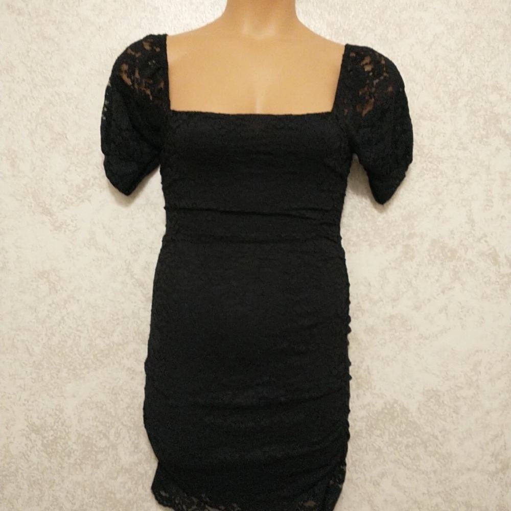 Express Elegant Black Lace Body con Dress